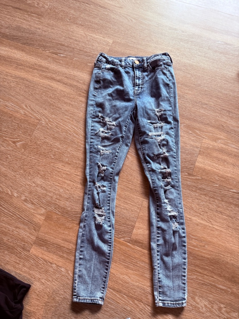 Distressed High-Waist Women’s Jeans - Gray